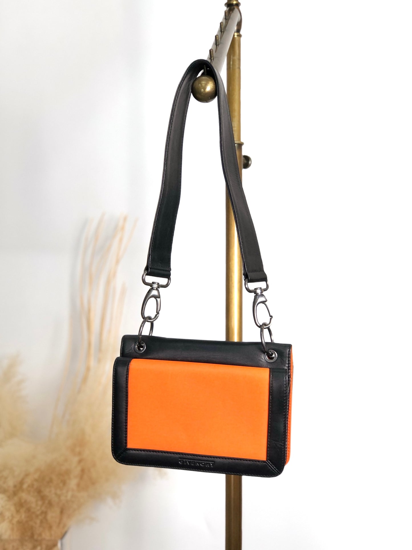 GIVENCHY Logo Shoulder bag Black×Orange Vintage ahpuhk