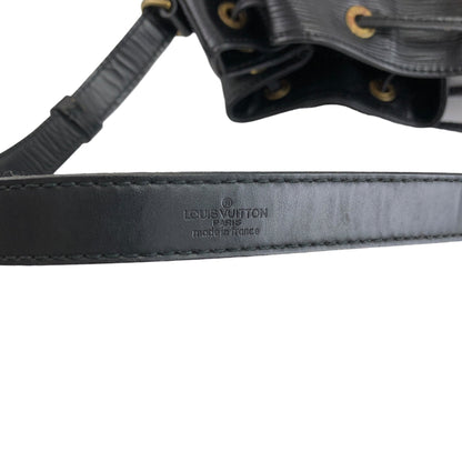 LOUIS VUITTON Epi Drawstring Shoulder bag Black Vintage jpzhvn