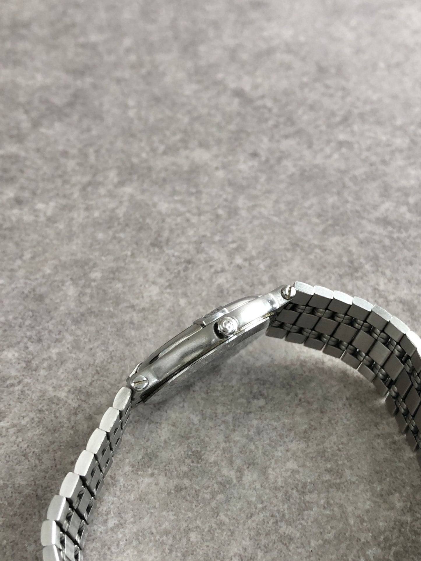 GUCCI Logo Watch Silver 9100M Vintage yp7h4d