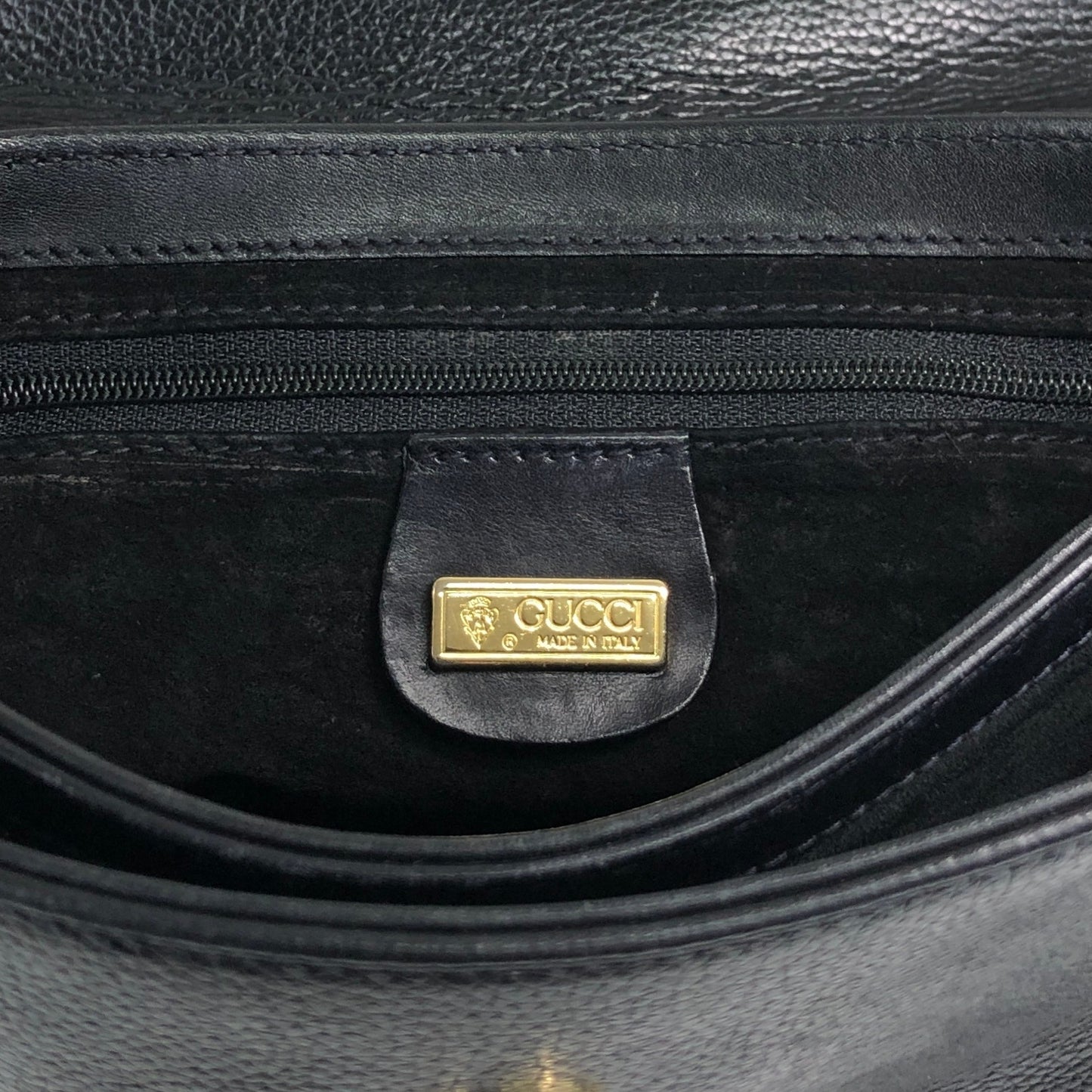 GUCCI Logo Embossed Shoulder bag Black Vintage awhzfg