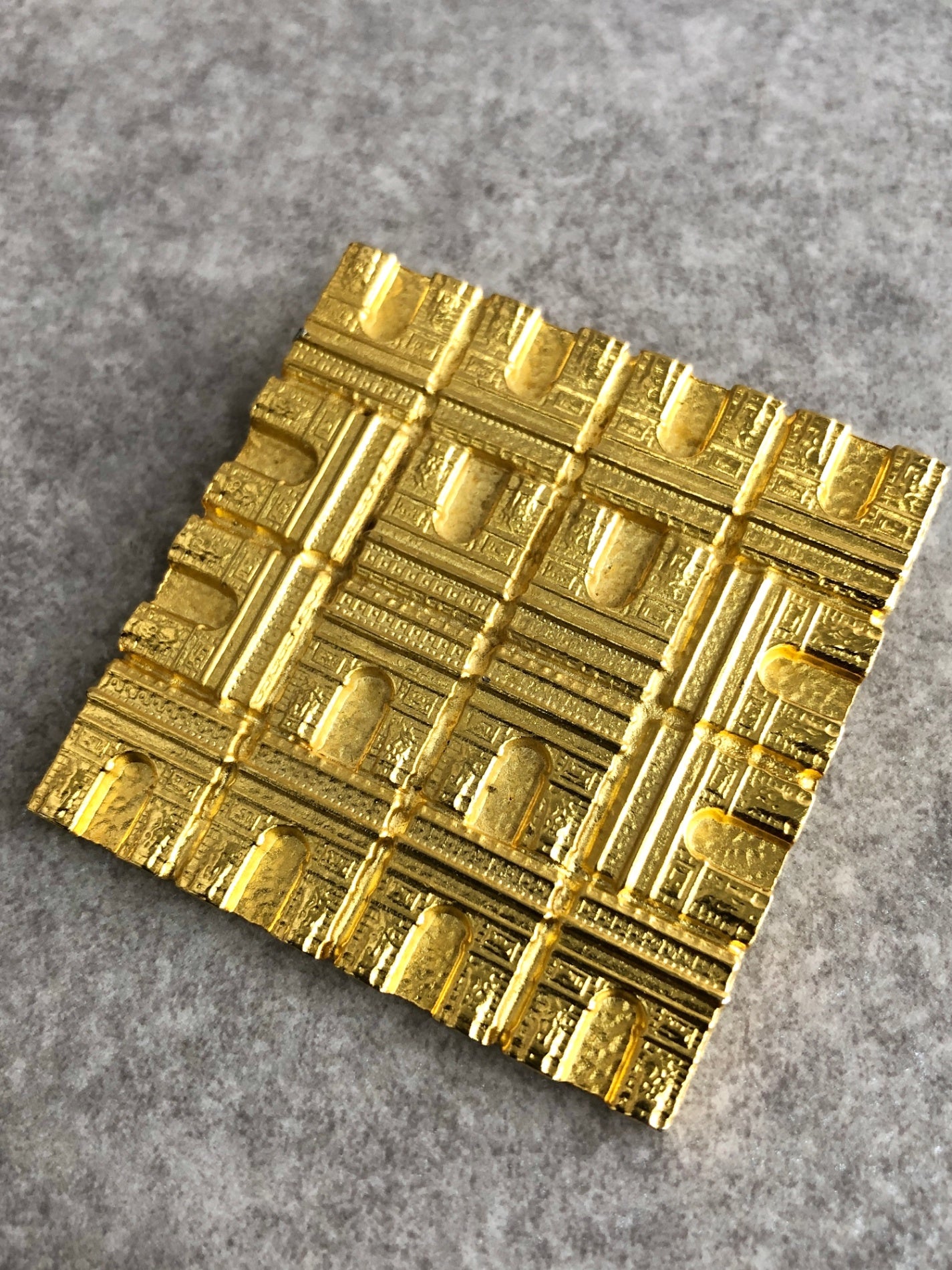 CELINE Arc de Triomphe Brooch Gold Vintage v3ns46