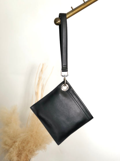 LOEWE Logo Embossed Pouch Black Vintage 2w2ru5