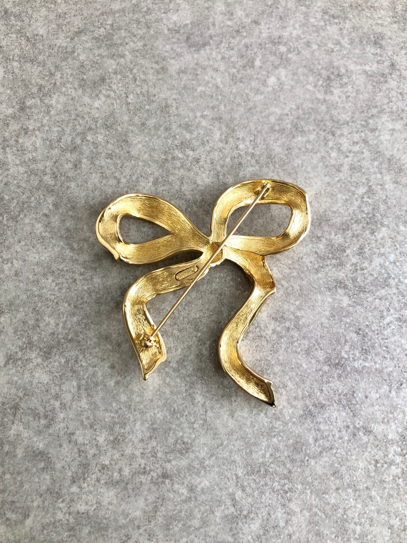 Christian Dior Ribbon Motif Brooch Gold Vintage bw5eu5