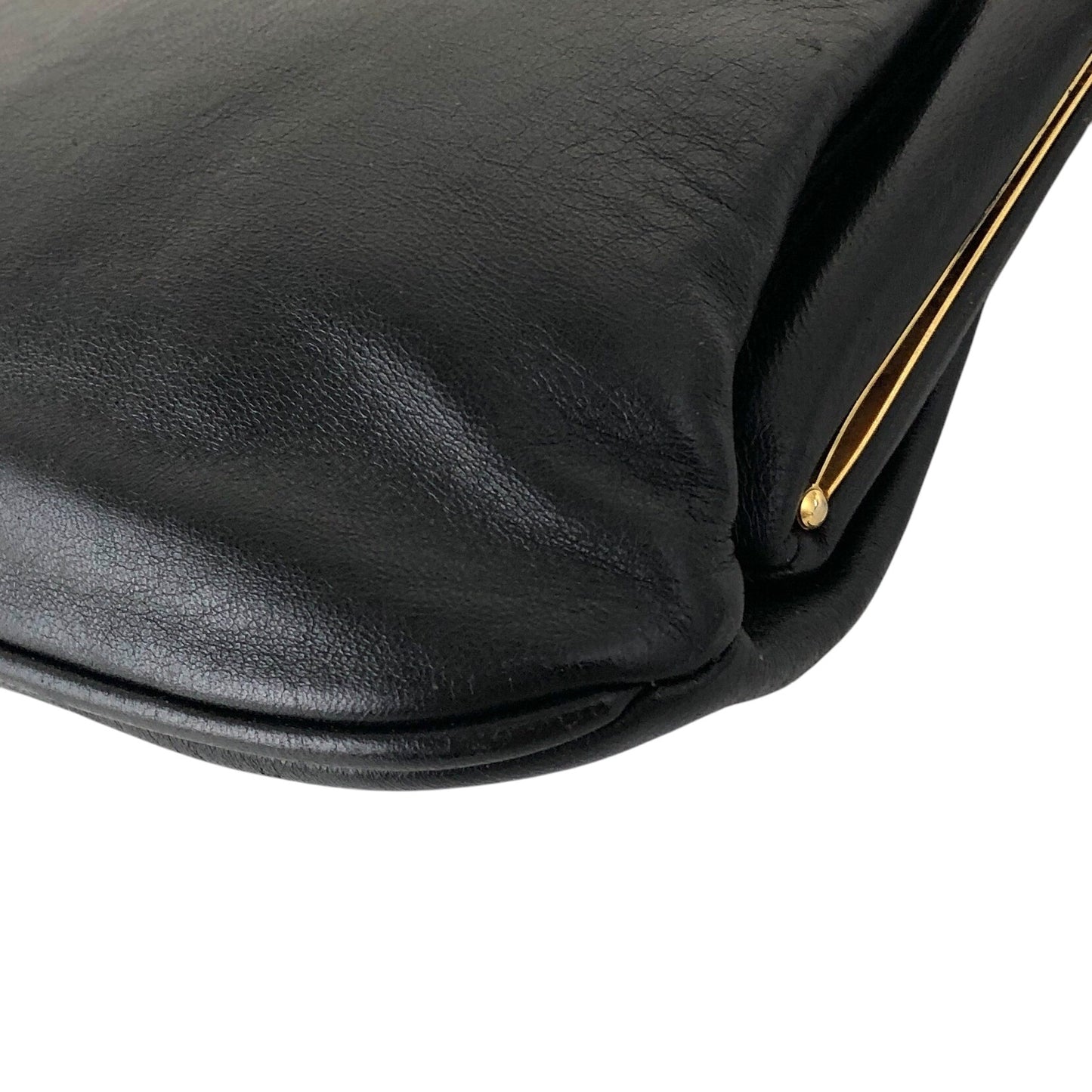 CELINE Triomphe Metal Clasp Chain Shoulder bag Black Vintage nc5c3h