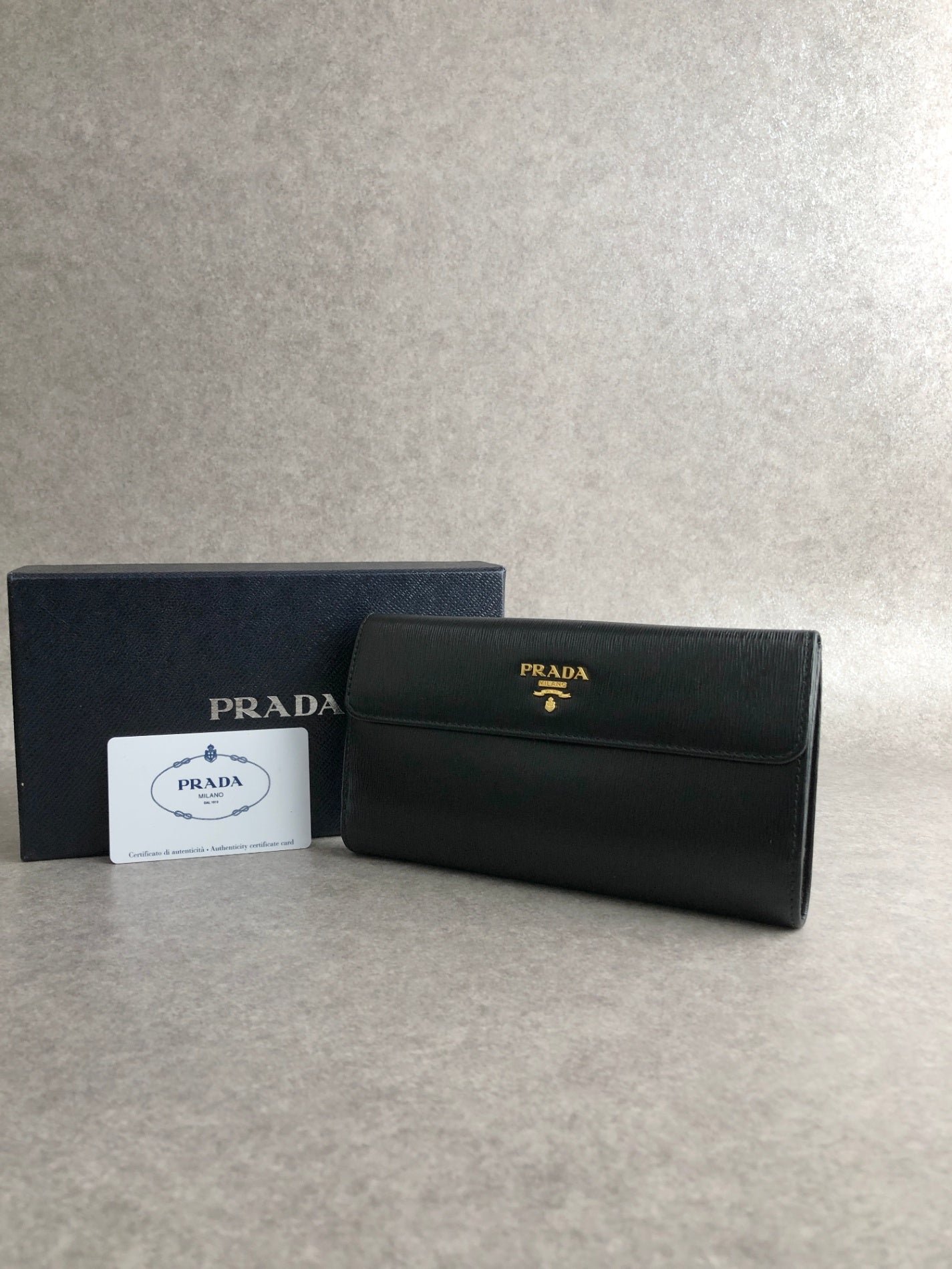 PRADA Logo Long Wallet Black Vintage yvkvsz