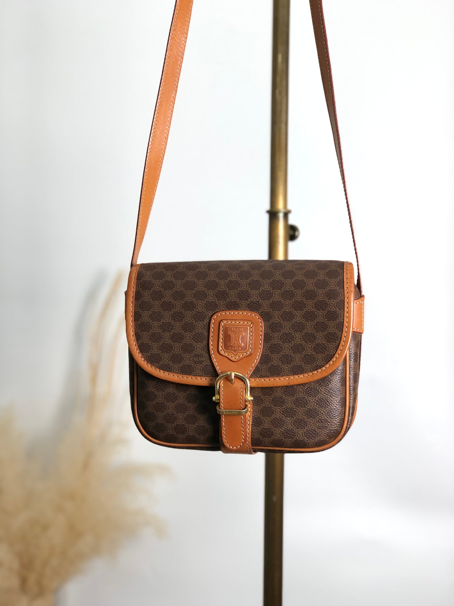 CELINE Macadam Blason Front Buckle Shoulder bag Brown Vintage z5ucpb