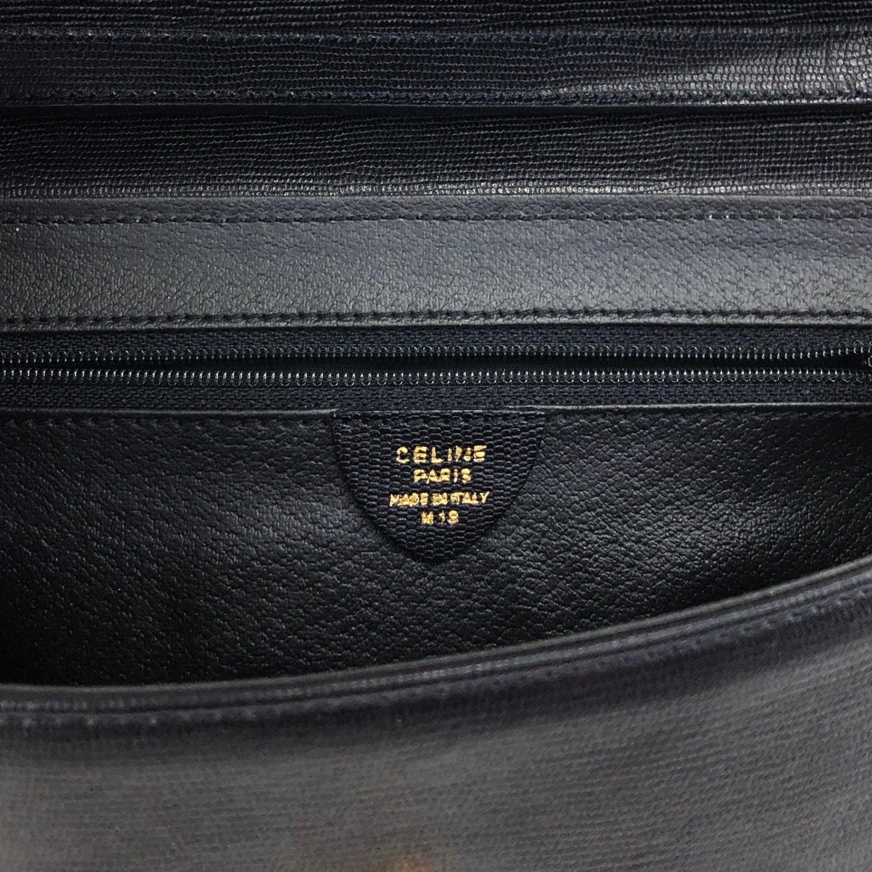 CELINE Circle Logo Shoulder bag Black Vintage bwix55 – VintageShop