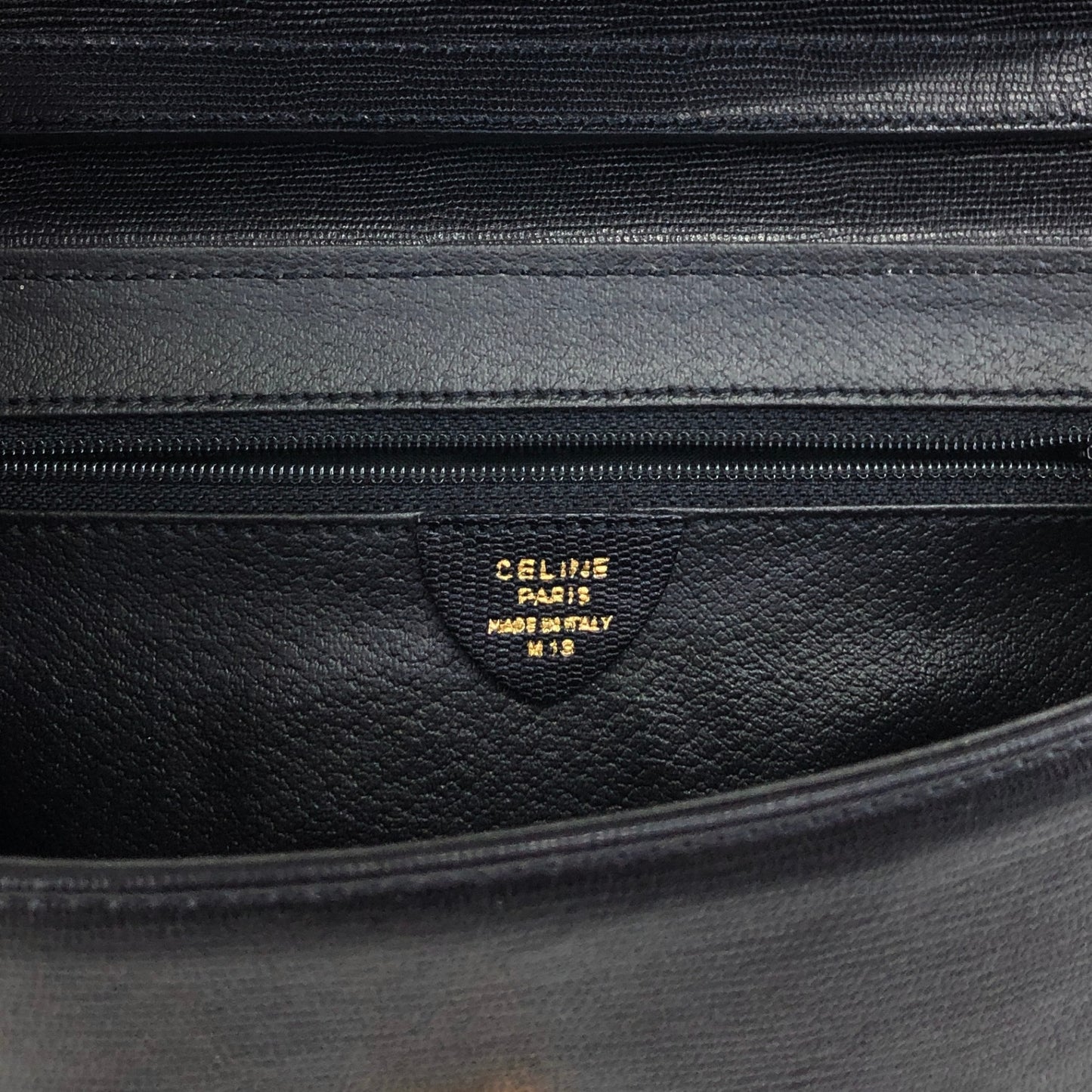 CELINE Circle Logo Shoulder bag Black Vintage bwix55