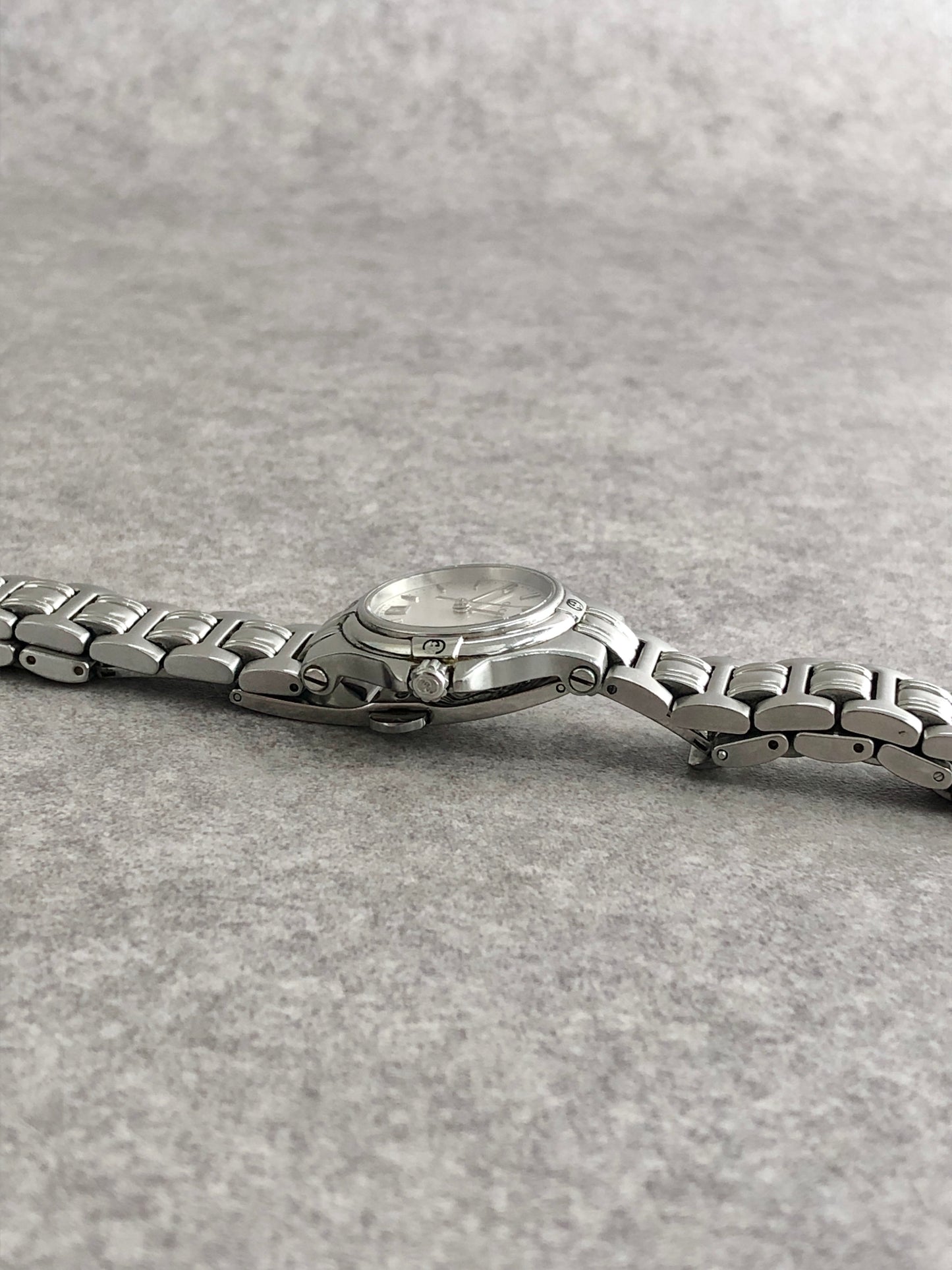 GUCCI Quartz Watch Silver 9040L Vintage rvpufk