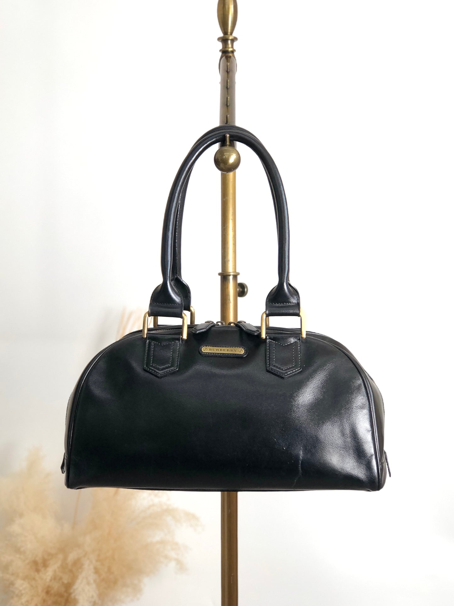 BURBERRY Logo Small Boston bag Handbag Black Vintage djr8rb
