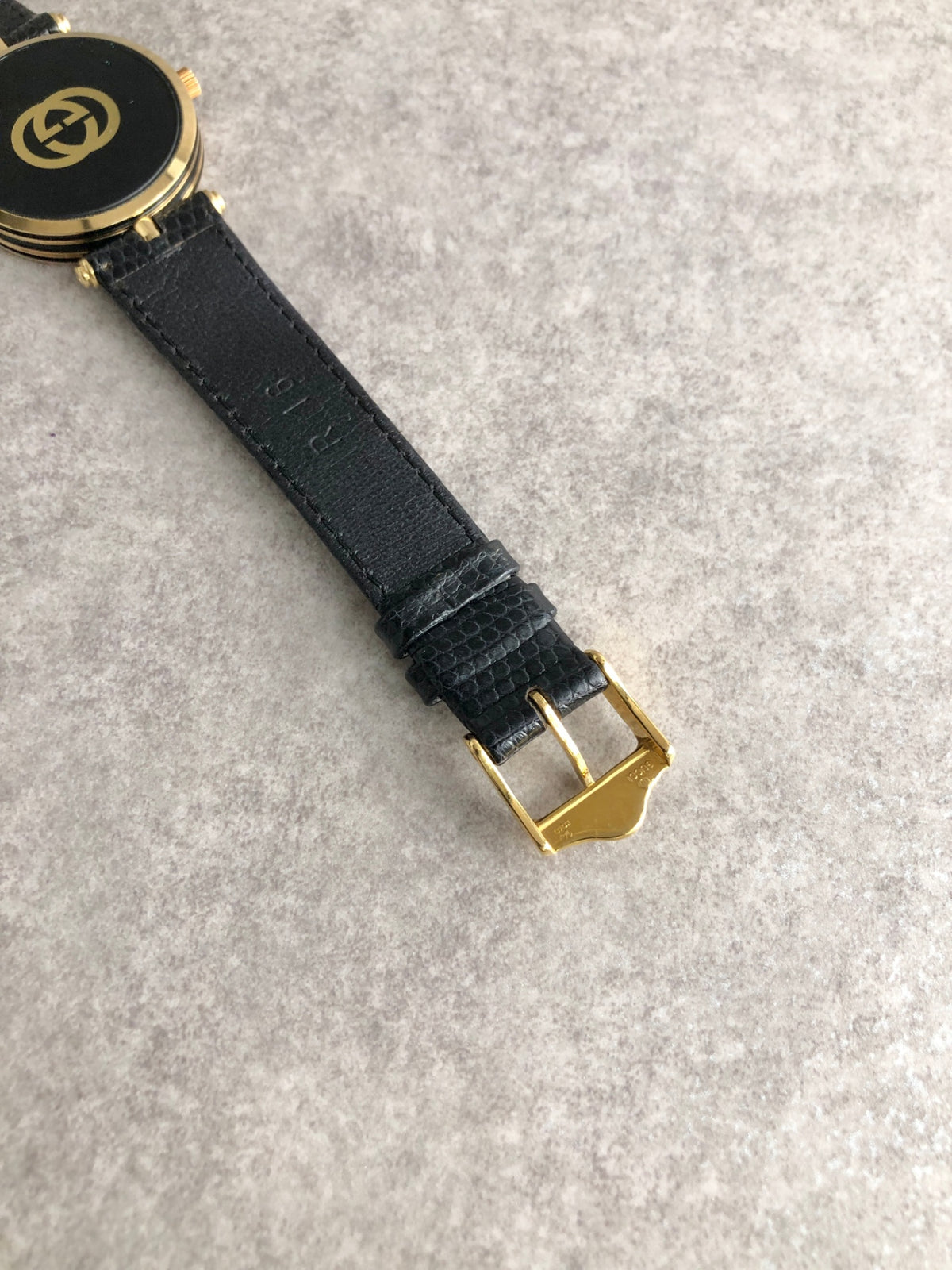 GUCCI Logo Quartz Watch Black Vintage b2b3v5