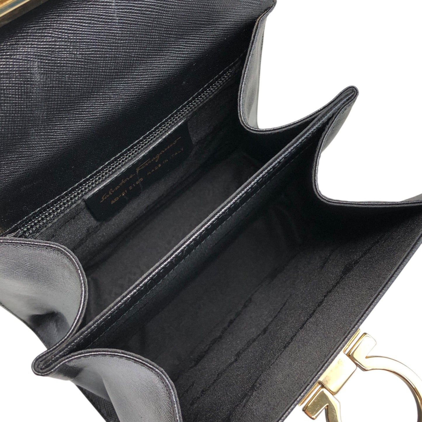 Salvatore Ferragamo Gancini Two-way Handbag Shoulder bag Black Vintage sncbxe
