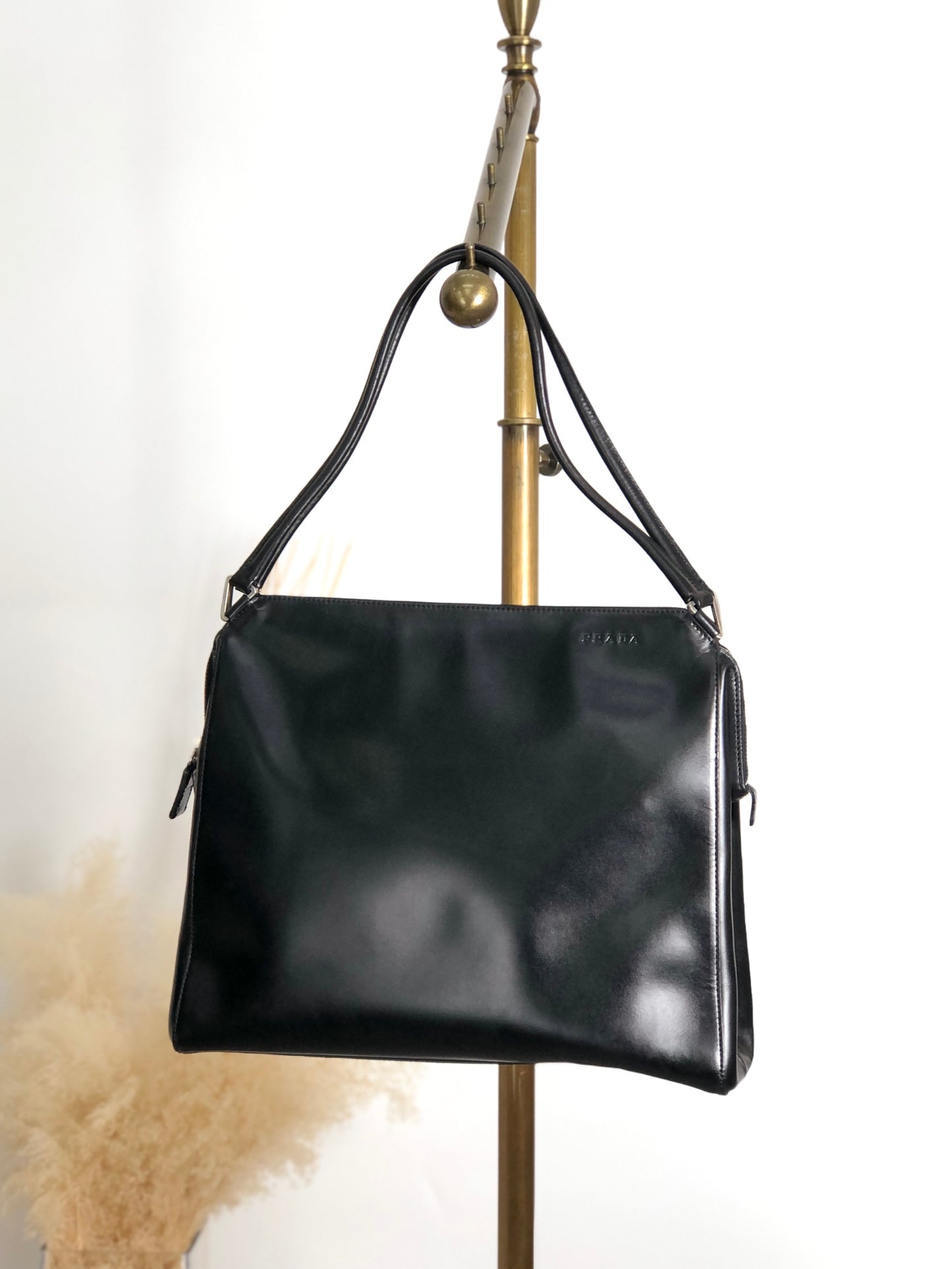 PRADA Logo Embossed Shoulder bag Black T4Q8CGH Vintage duepcf