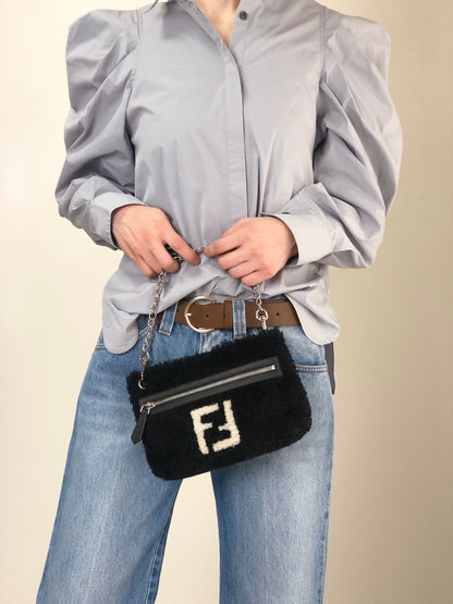 FENDI Logo Chain Handbag Black Vintage c34f5u