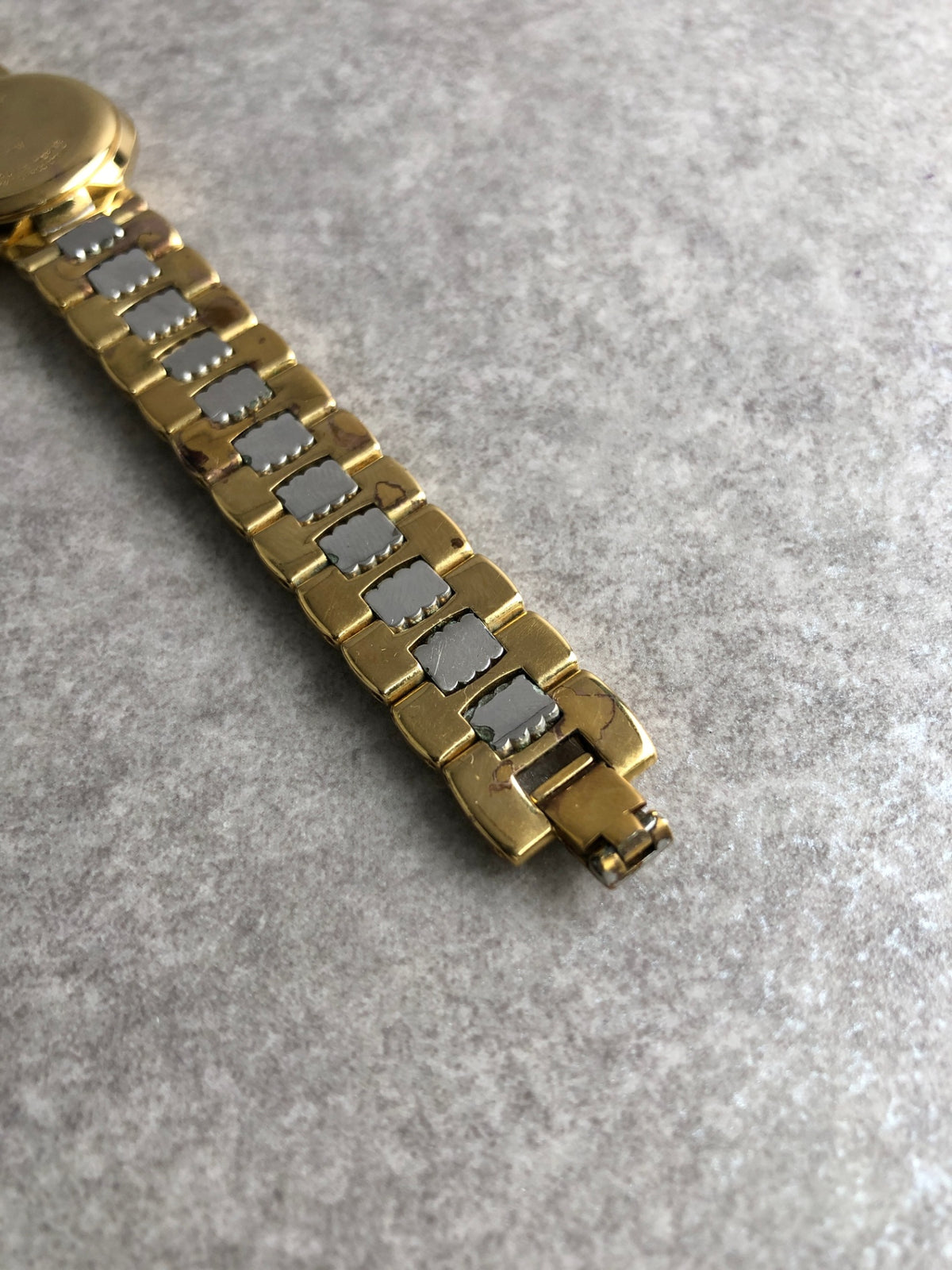 Christian Dior Logo Octagon Quartz Watch Gold D48⁻133 Vintage y8i88y