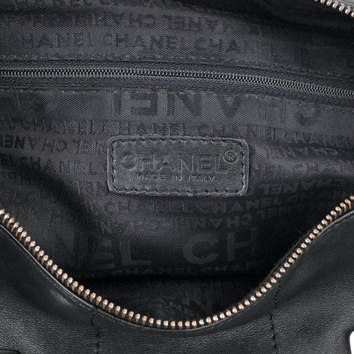 CHANEL Chocolate Bar Handbag Boston bag Black Vintage 6yfva8
