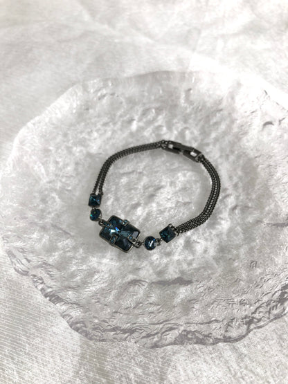 GIVENCHY Stone Bracelet Black Vintage zee4kb