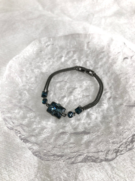 GIVENCHY Stone Bracelet Black Vintage zee4kb