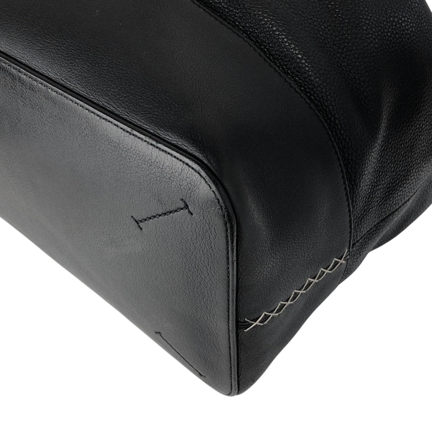 LOEWE Anagram Drawstring Shoulder bag Black Vintage kwnn6u