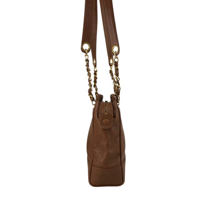 CHANEL Logo Shoulder bag Brown Vintage xufczz
