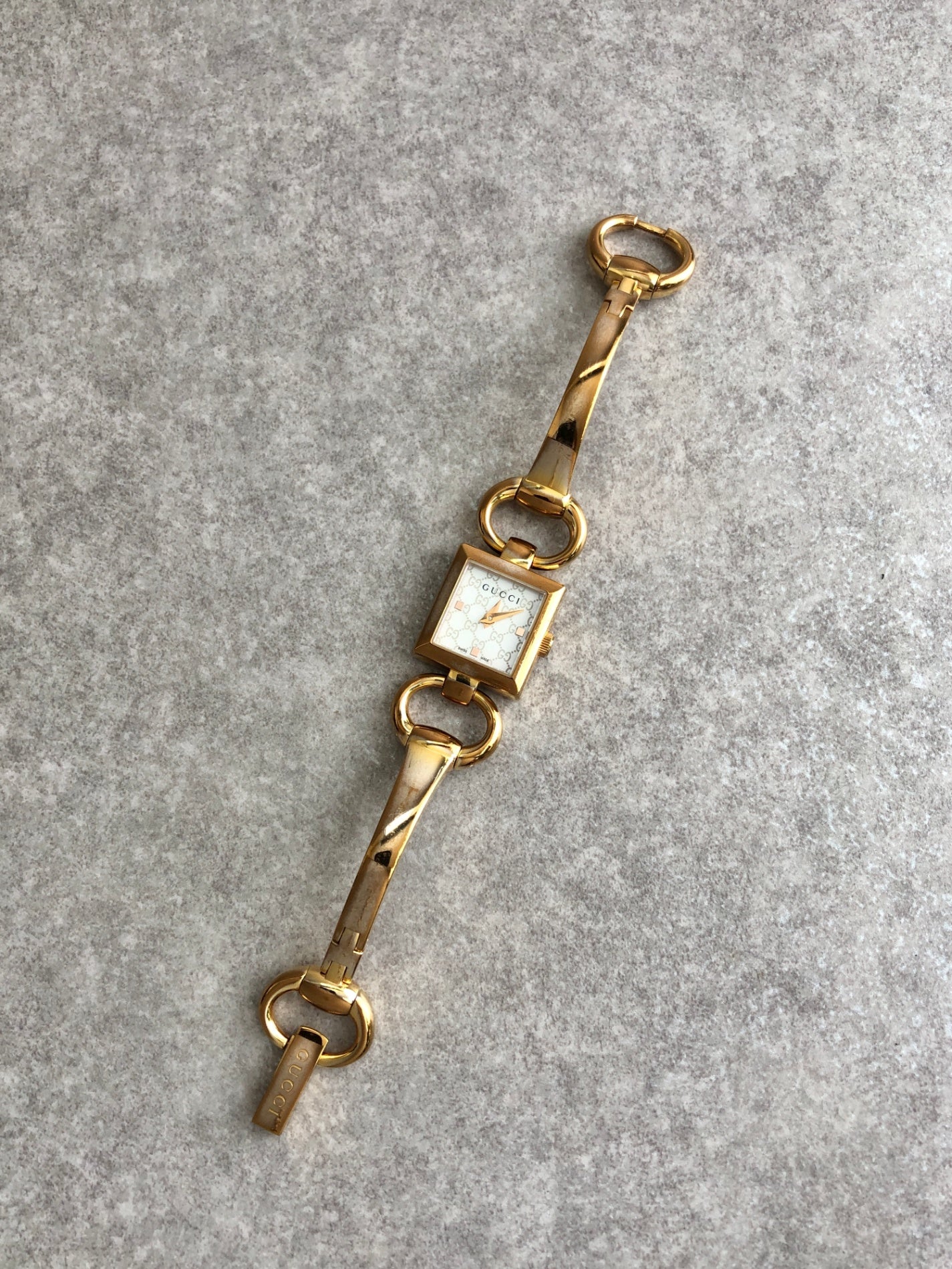 GUCCI Quartz Watch Gold Vintage gtrsvm