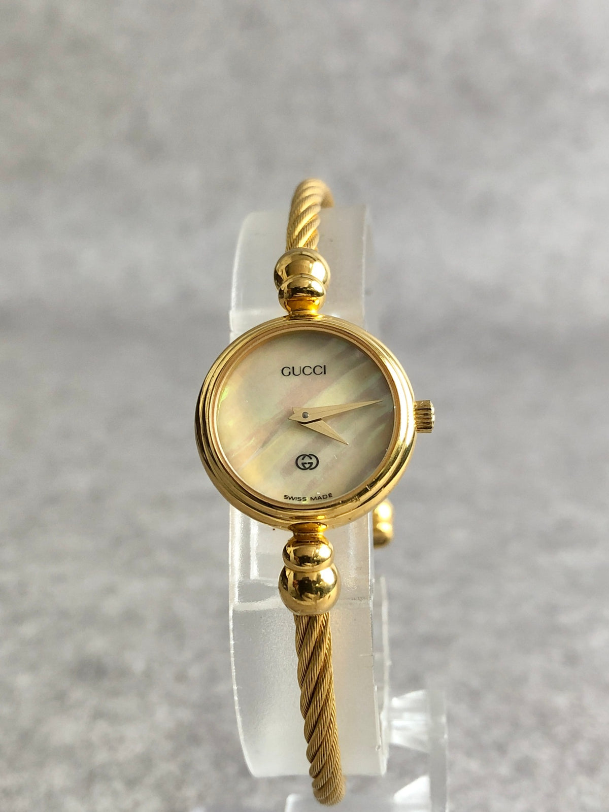 GUCCI Logo Bangle Quartz Watch Gold 2700.2.L Vintage zxiigr