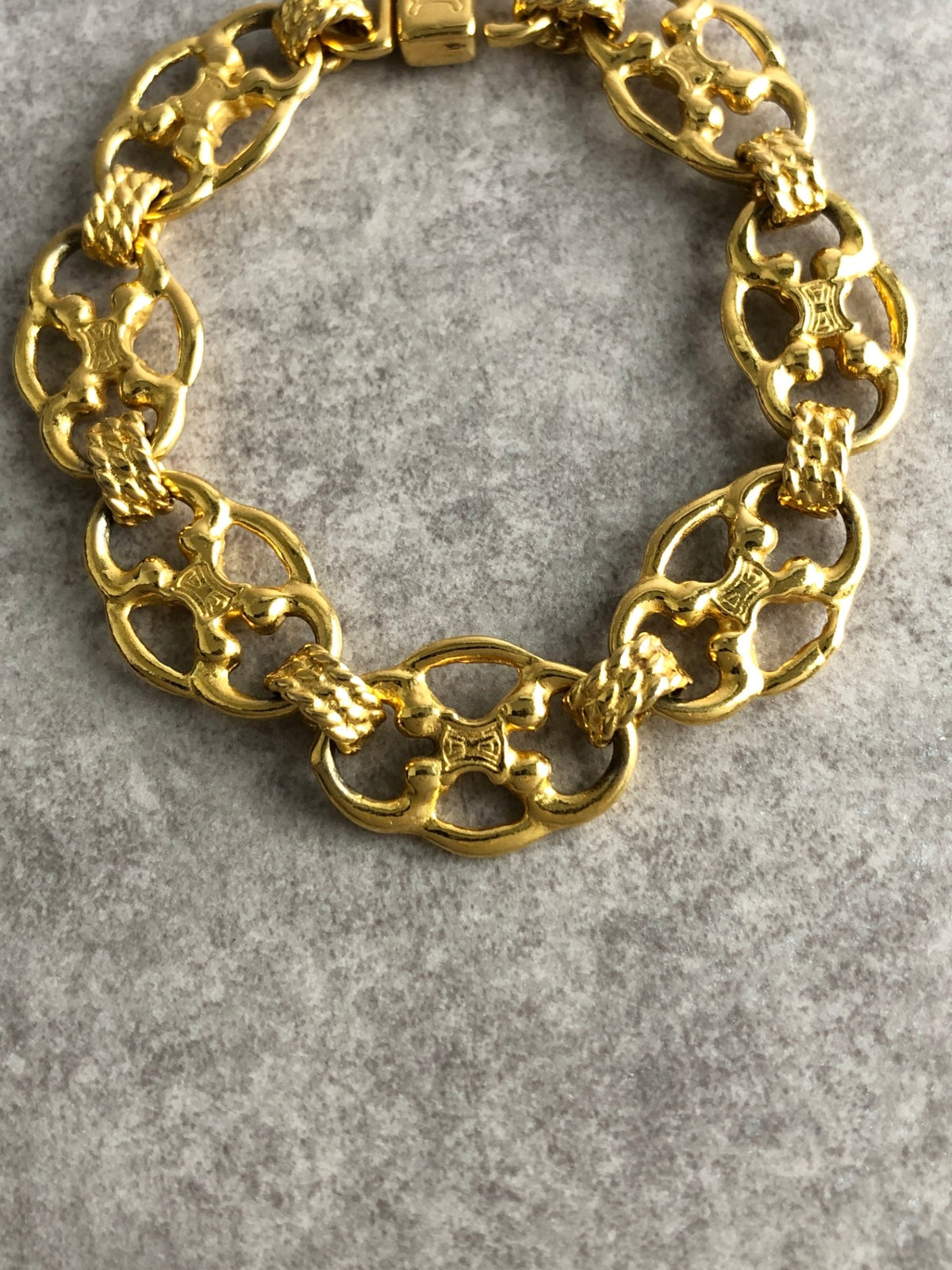 CELINE Blason Bracelet Gold Vintage c8w5h2