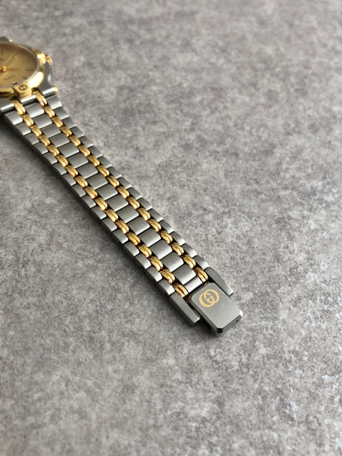 GUCCI Logo Quartz Watch Gold×Silver 9000L Vintage hsae4p