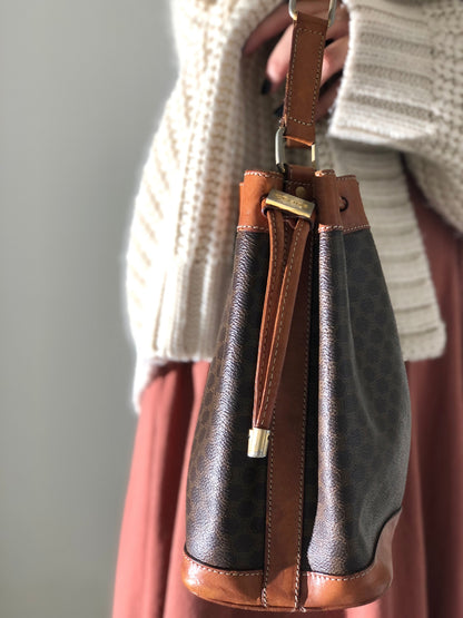 CELINE Macadam Leather Drawstring Small Shoulder bag Brown Vintage v3kt7s