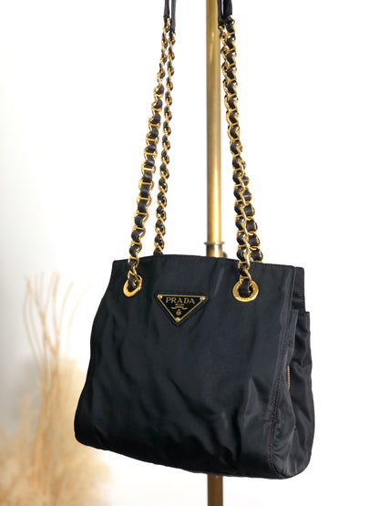 PRADA Triangle Logo Chain Shoulder bag Black Vintage z3k6p8