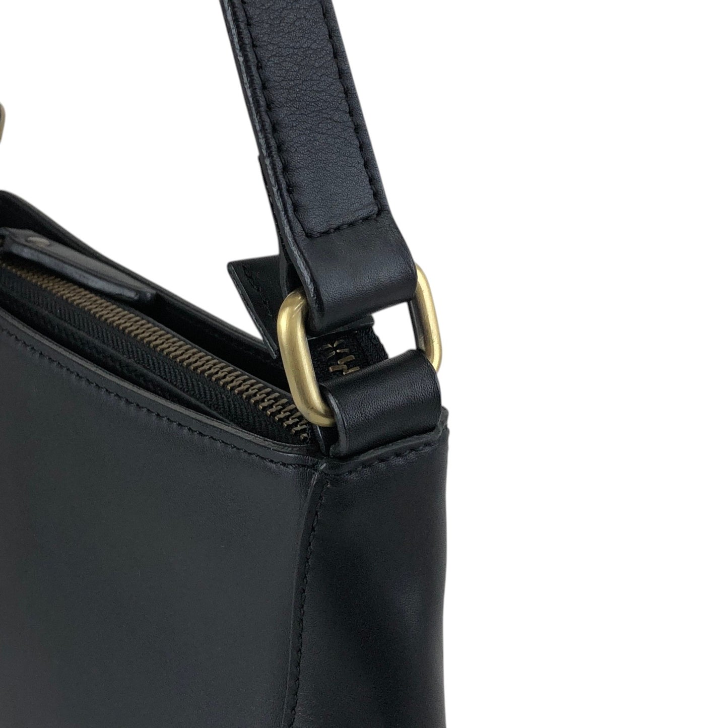 BURBERRY Logo Embossed Shoulder bag Black Vintage h85zzd