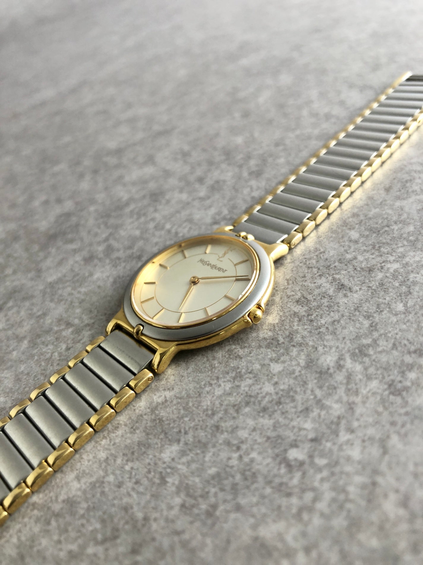 Yves Saint Laurent YSL Logo Quartz Watch Silver×Gold 2823-268440 Vintage 43tt8e