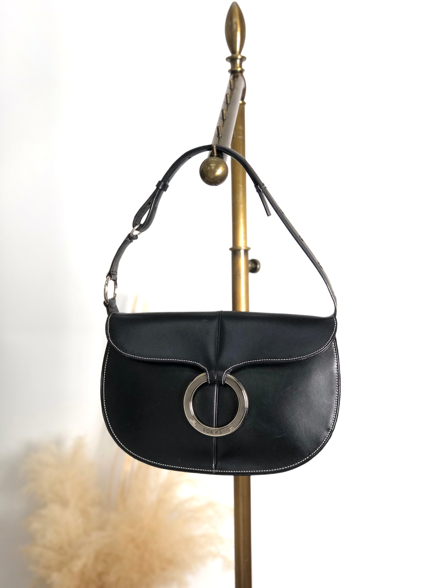 LOEWE Logo Shoulder bag Black Vintage sy8ch6