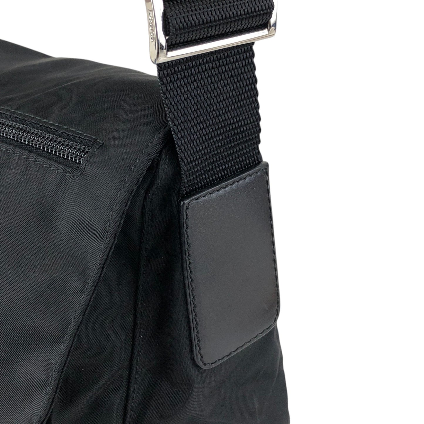 PRADA Tessuto Triangle Logo Front Buckle Shoulder bag Black Vintage 6dj6hu