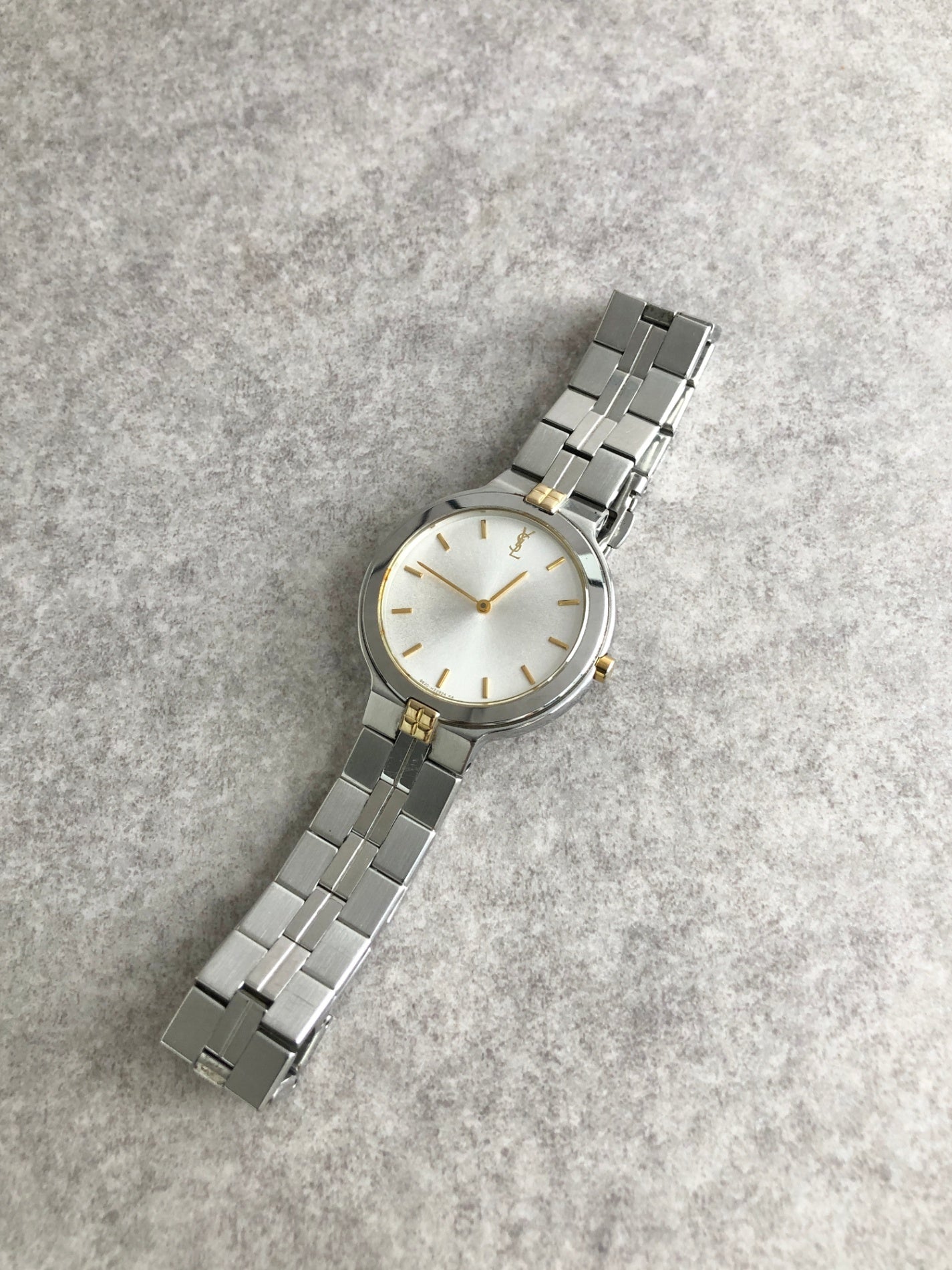 Yves Saint Laurent YSL Logo Quartz Watch Silver×Gold 9620-H13821Y Vintage 2pha88