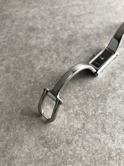GUCCI Logo Bangle Quartz Watch Silver 1500L Vintage itiidp