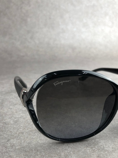 Salvatore Ferragamo Vala Sunglasses Black Vintage seipas