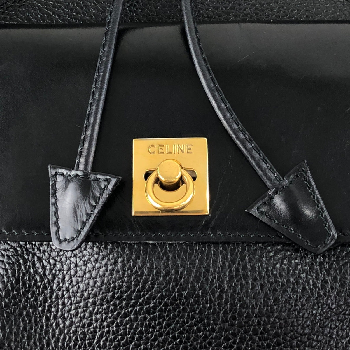 CELINE Gancini Front Pocket Drawstring Shoulder bag Black Vintage 3gt2jh