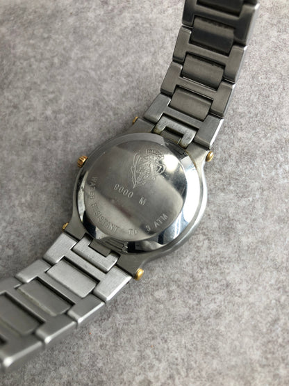 GUCCI Logo Quartz Watch Silver×Gold 9000M Vintage 3jsnej