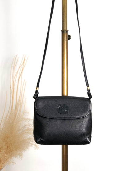 GUCCI Logo Shoulder bag Black Vintage irwn5s
