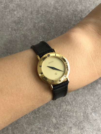GUCCI Logo Watch Black 3000L Vintage upizt7