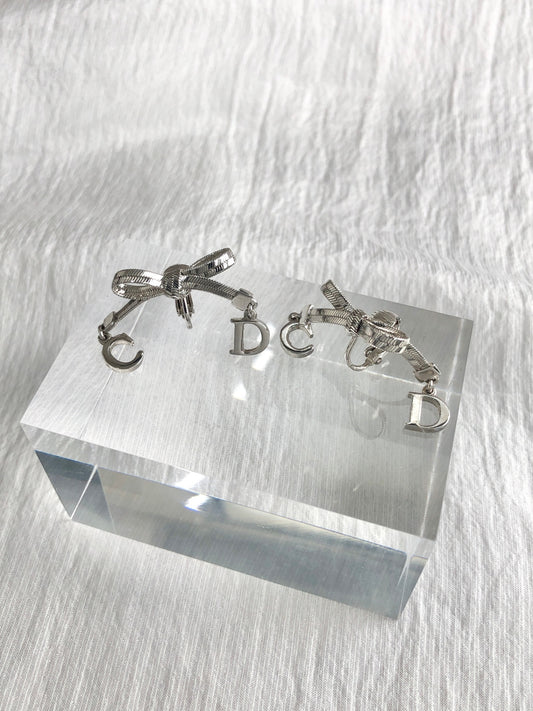 Christian Dior CD Logo Ribbon Motif Earrings Silver Vintage em4kdx