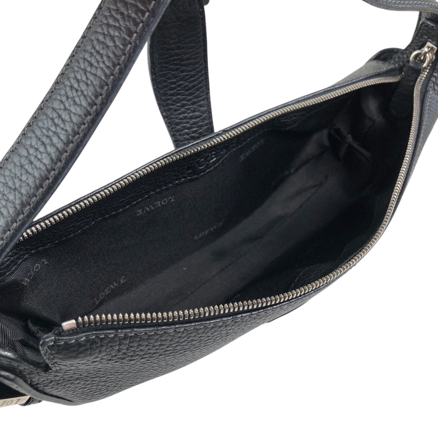 LOEWE Logo Embossed Handbag Black Vintage nk5fxc