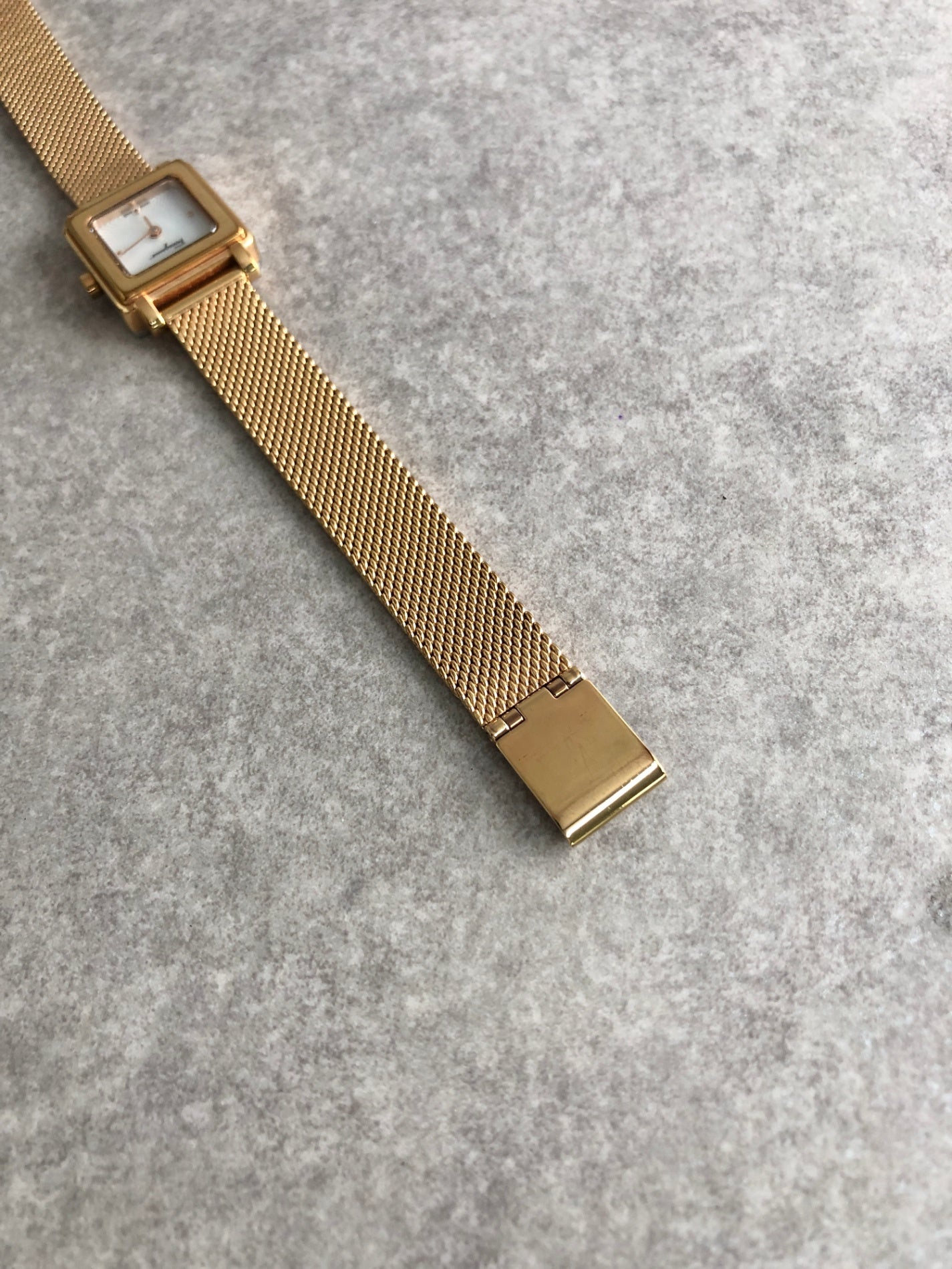 Salvatore Ferragamo Logo Quartz Watch Gold SFBY00219 Vintage bvgk3y
