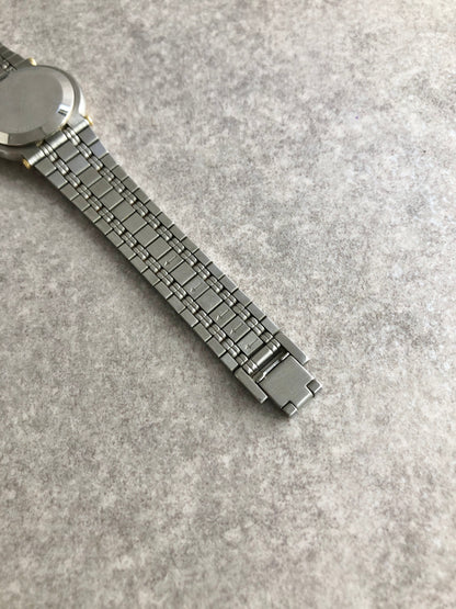 GUCCI Logo Quartz Watch Silver×Gold 9000L Vintage nv7cwc