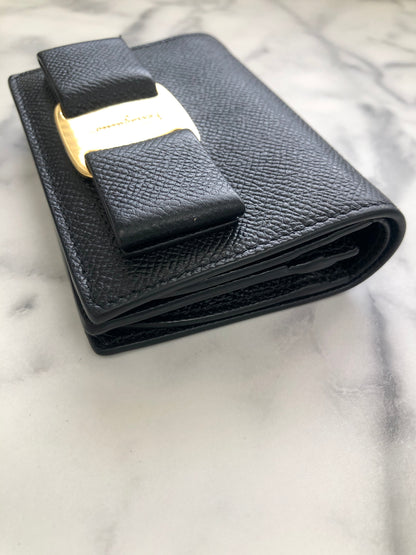 Salvatore Ferragamo Vala Folded Wallet Black Vintage vfabbw