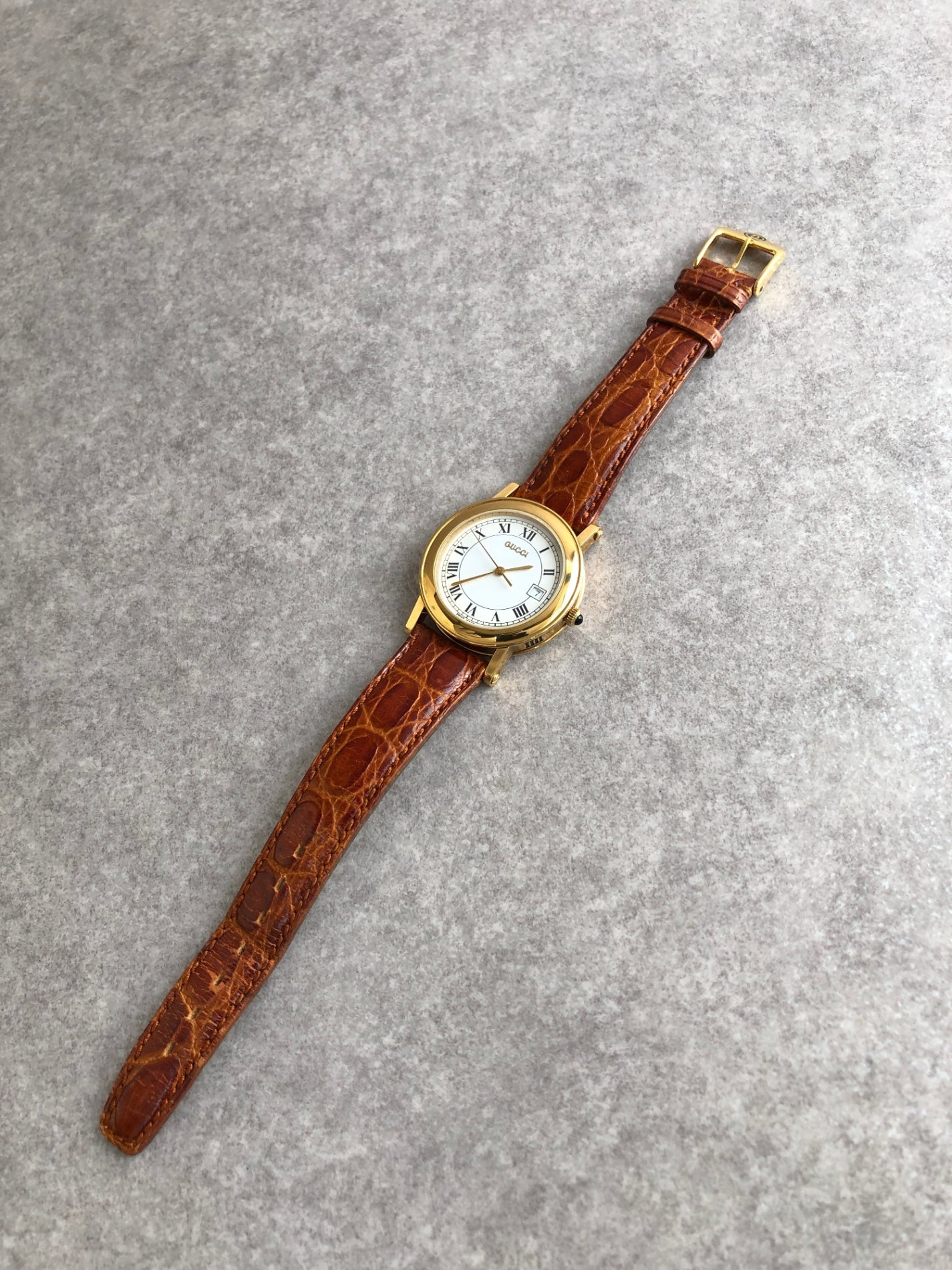 GUCCI Logo Watch Gold×Brown Vintage 4aruag
