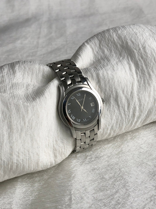 GUCCI Logo Quartz Watch Silver 5500L Vintage wbu438