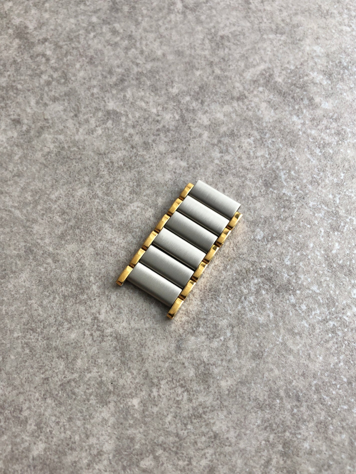 Yves Saint Laurent YSL Logo Watch Silver 2720-272269 Vintage 2v8csm