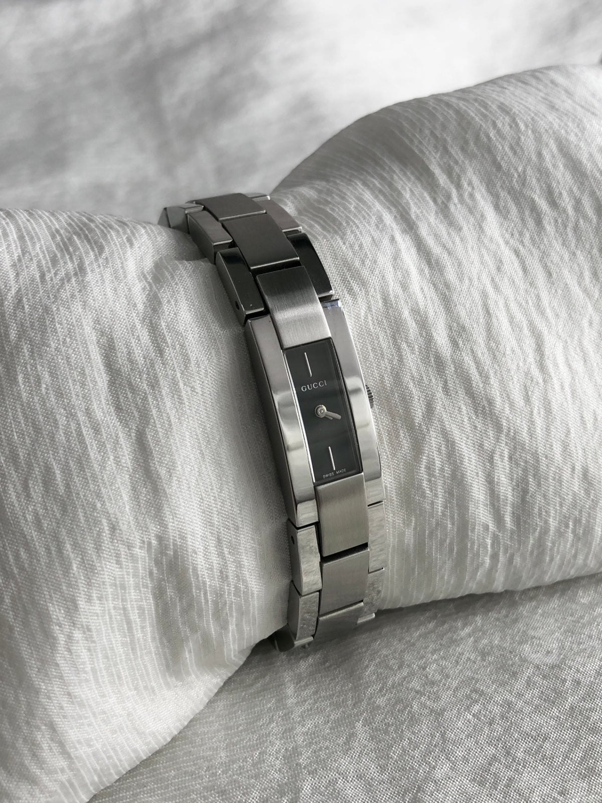 GUCCI Logo Quartz Watch Silver 4600L Vintage vw5zz5